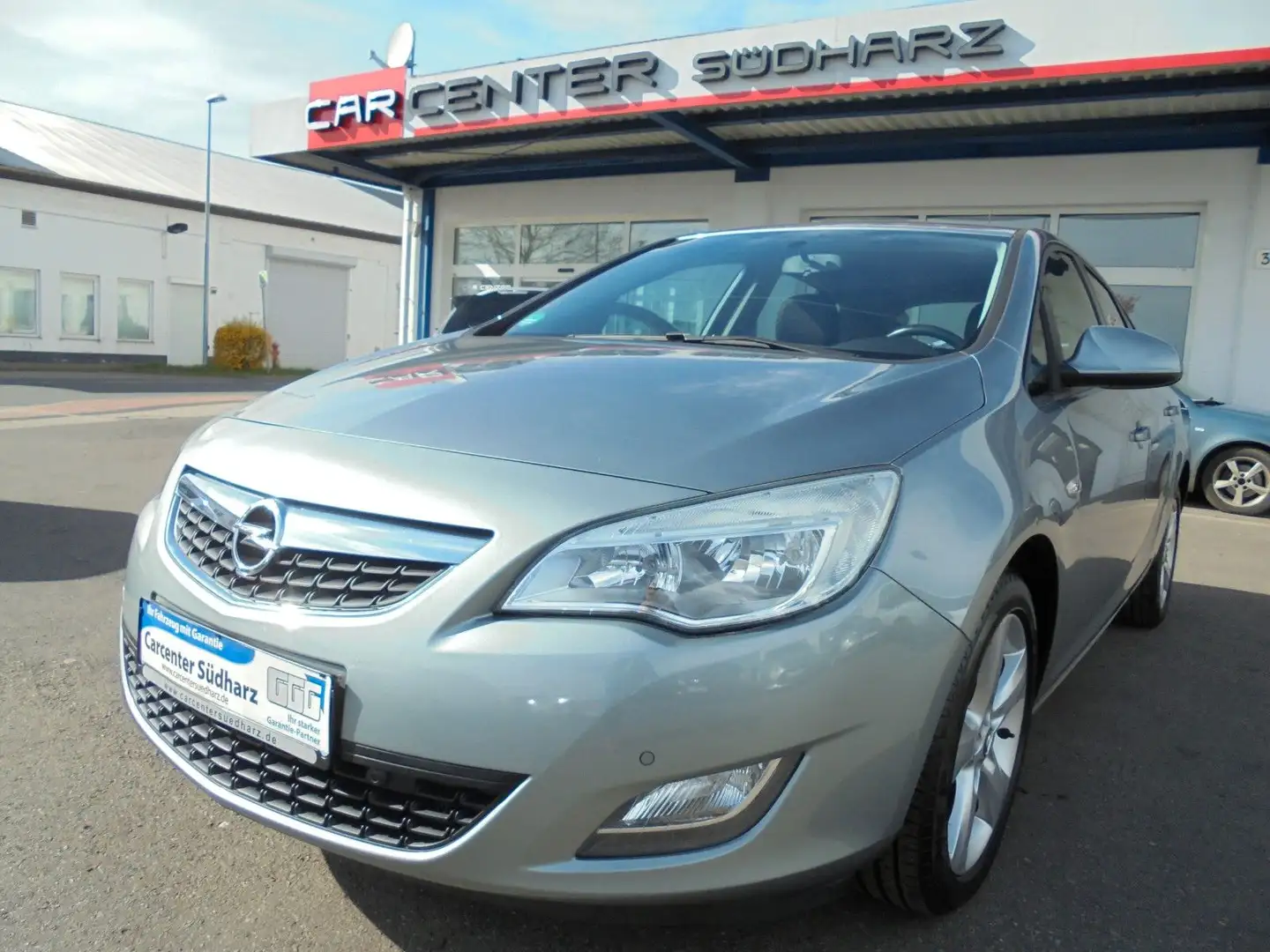 Opel Astra J Lim. 5-trg. Edition Zilver - 1