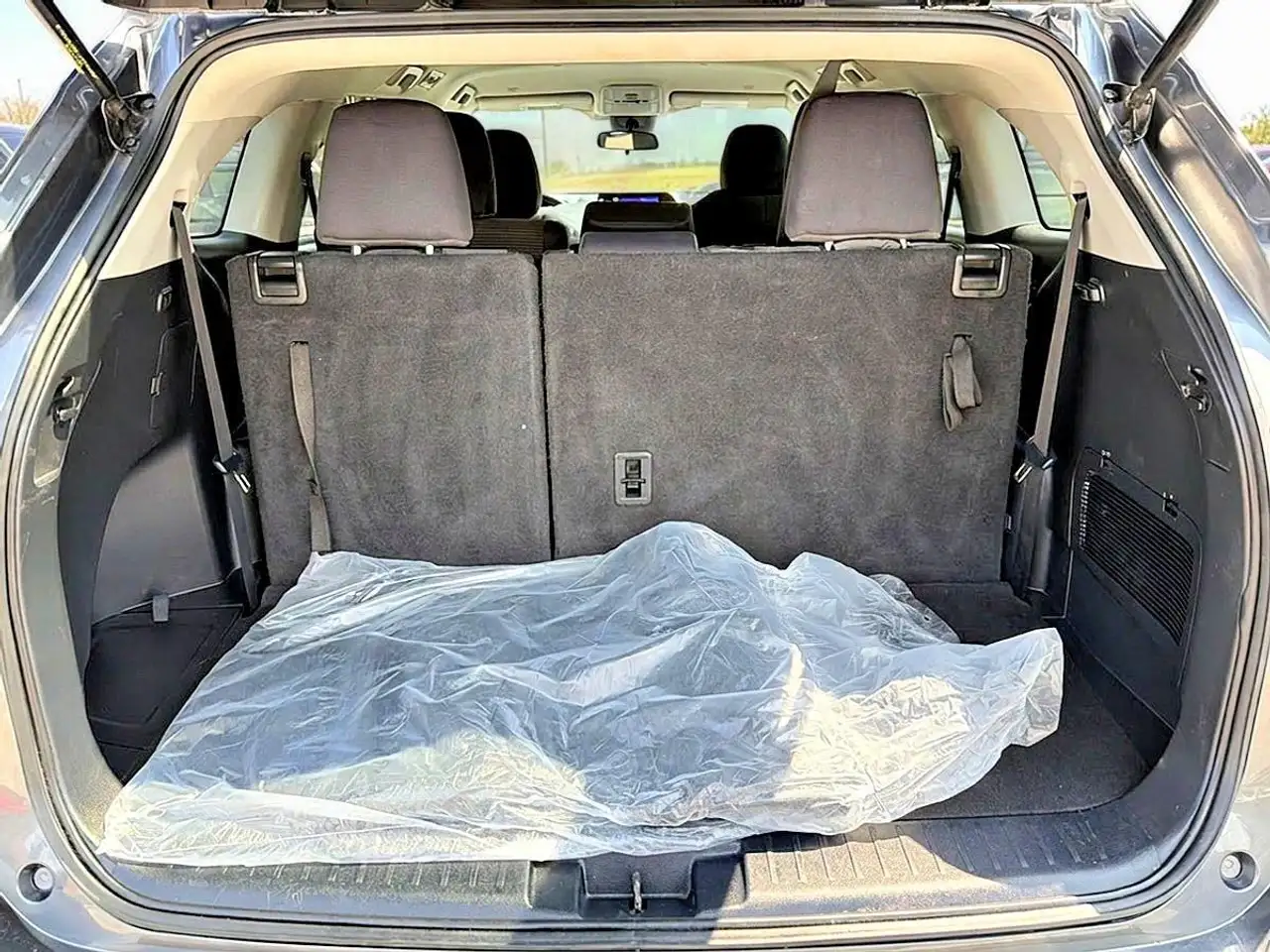 Toyota Highlander снимка Toyota Highlander