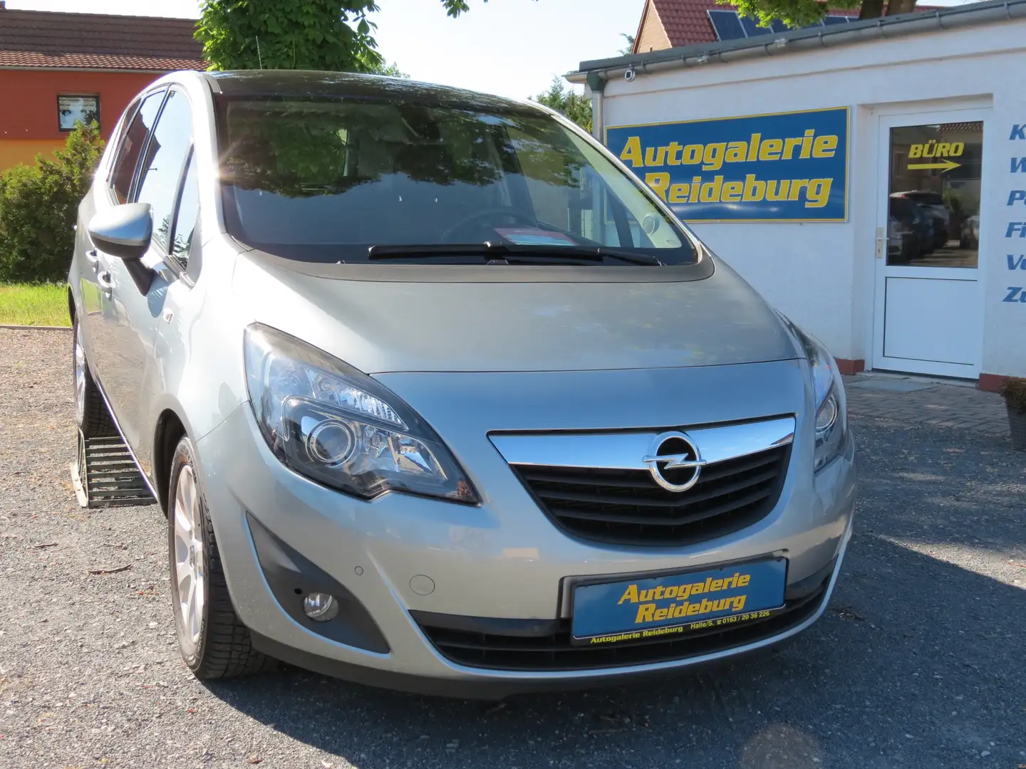 Opel Meriva Color Edition 2.Hd.!!Klima!!AHK!!Erst 53Tkm!! Zilver - 1