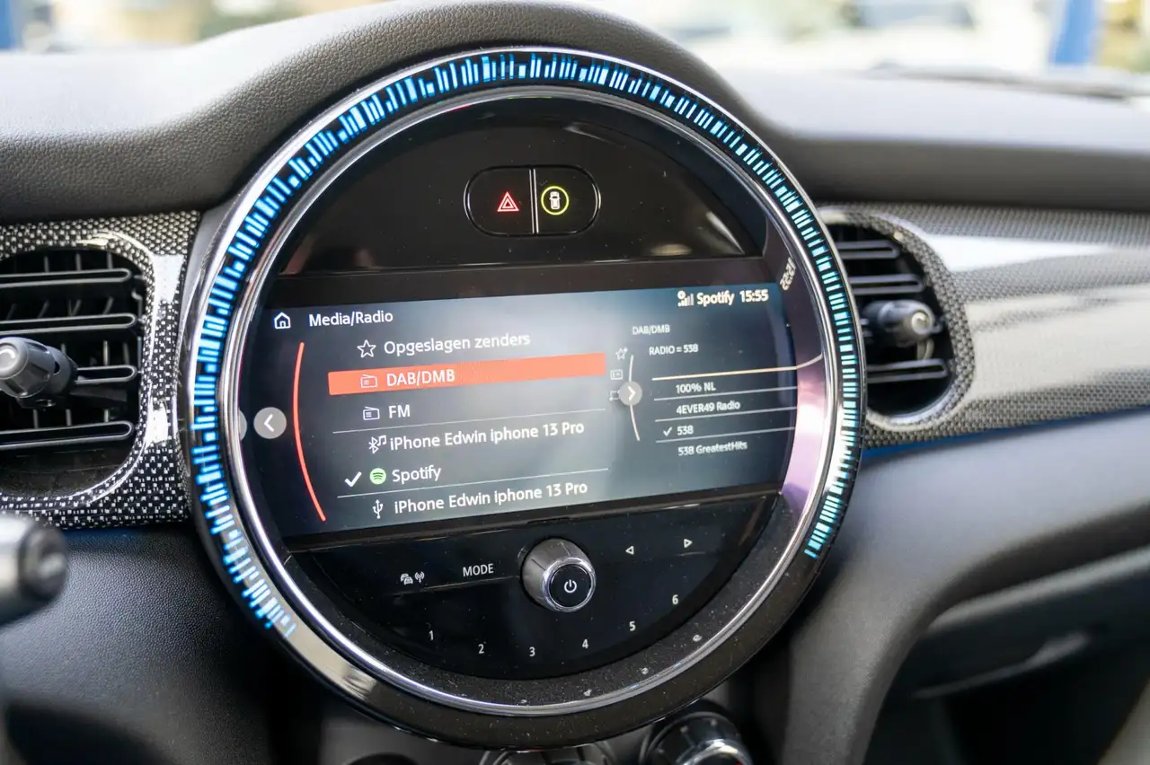 MINI Cooper 1.5 Classic | Prijs rijklaar incl. 12 mnd garantie 38