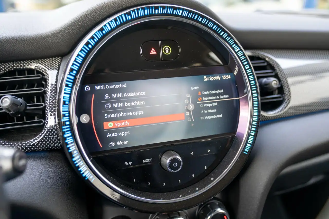 MINI Cooper 1.5 Classic | Prijs rijklaar incl. 12 mnd garantie 37