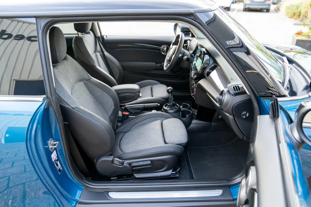 MINI Cooper 1.5 Classic | Prijs rijklaar incl. 12 mnd garantie 19