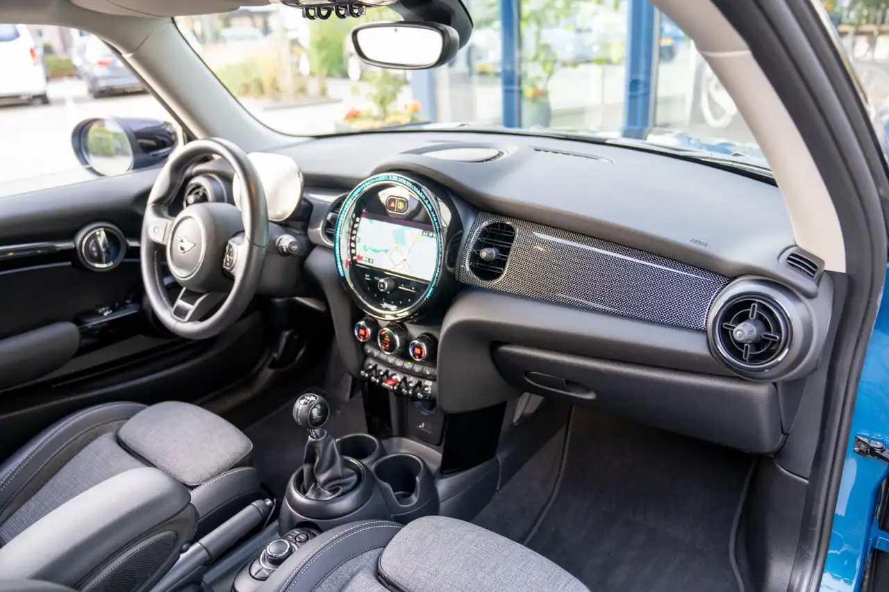 MINI Cooper 1.5 Classic | Prijs rijklaar incl. 12 mnd garantie 18