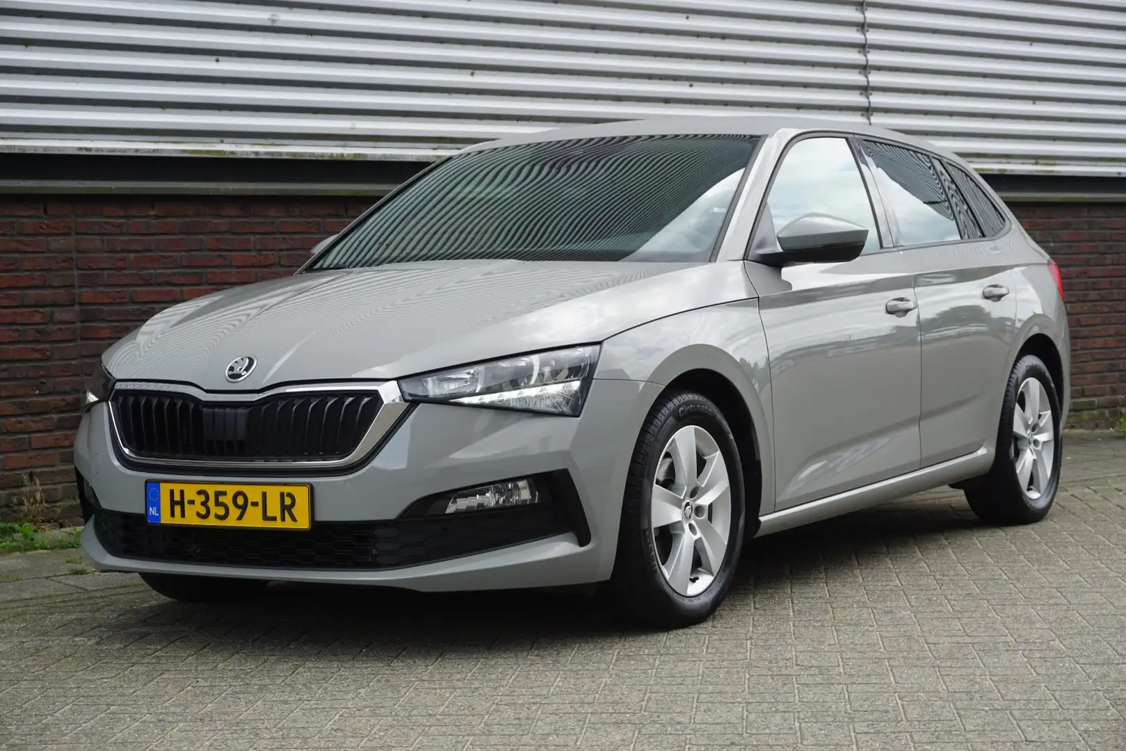 Skoda Scala 1.5 TSI 150pk Sport Business/Virtual Cockpit/ Trek Gris - 1