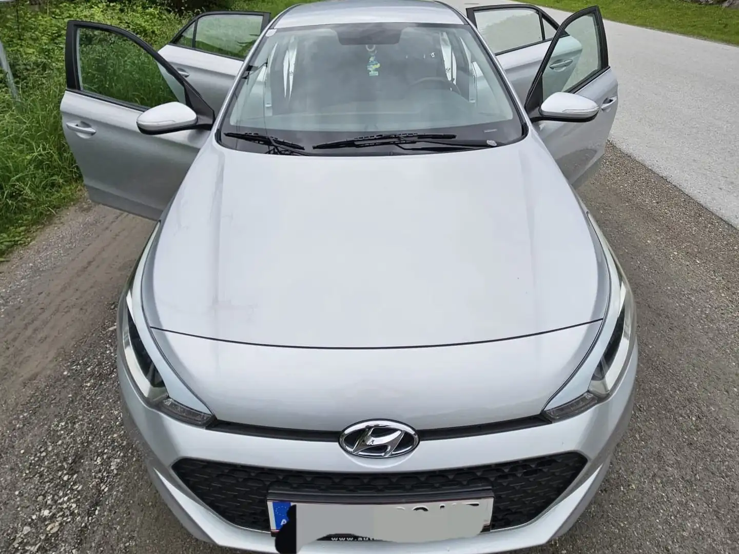 Hyundai i20 1,25 Life Start/Stopp Silber - 2