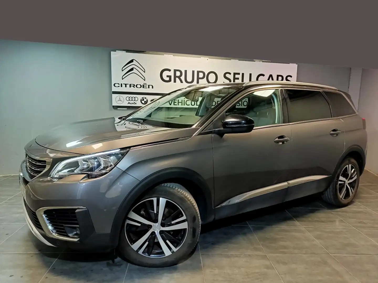 Peugeot 5008 1.6BlueHDi S&S Allure 120 Šedá - 2