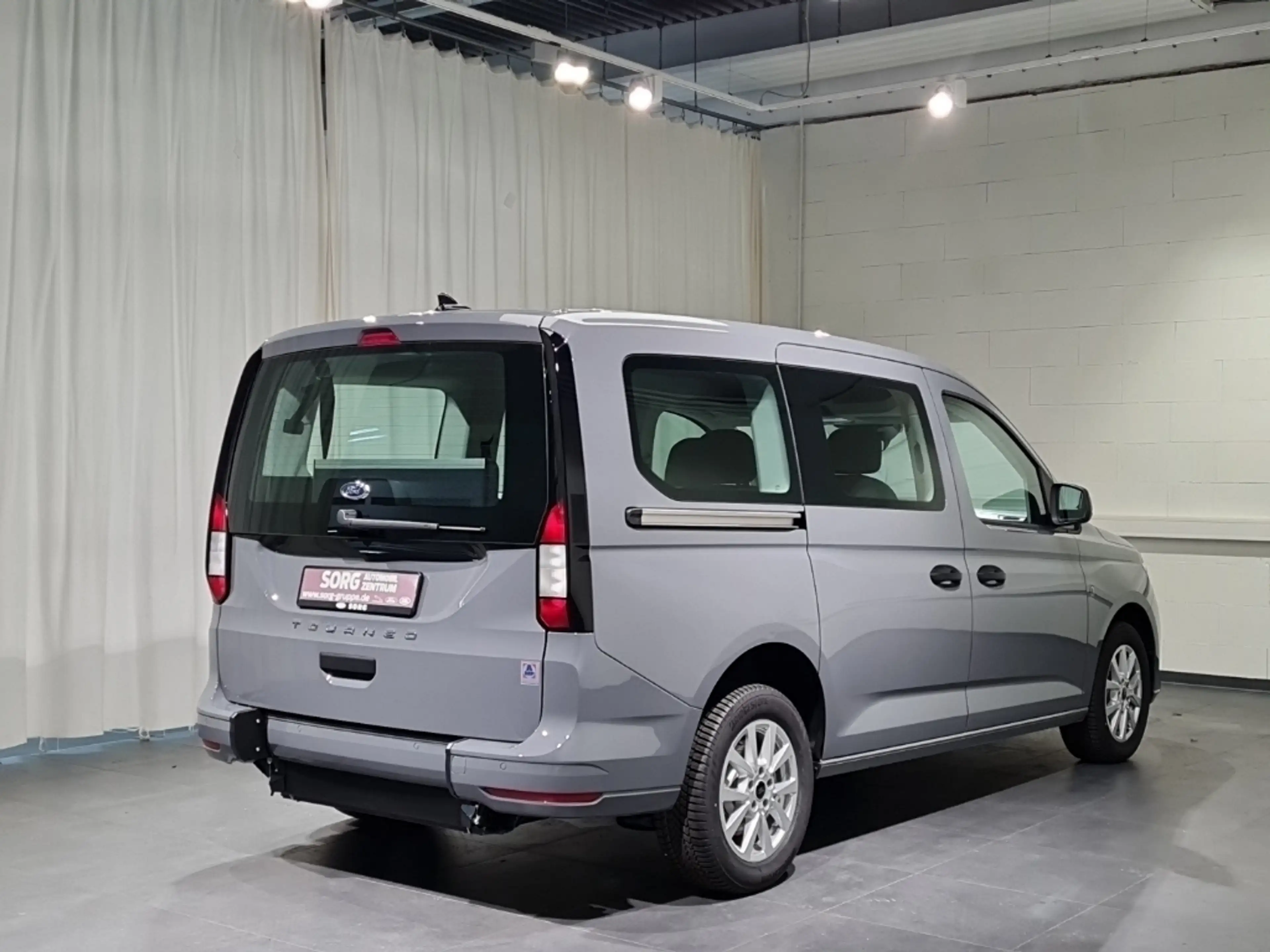 Ford Tourneo Connect L2-Trend "AMF Rollstuhl-Umbau" — photo 3