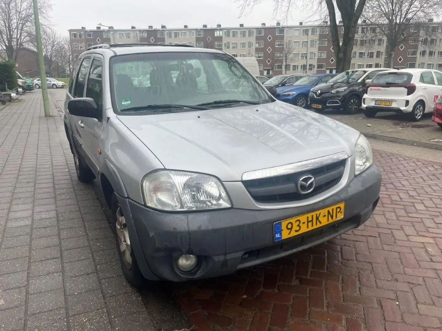 Mazda Tribute 2.0 Exclusive 4WD Grau - 1