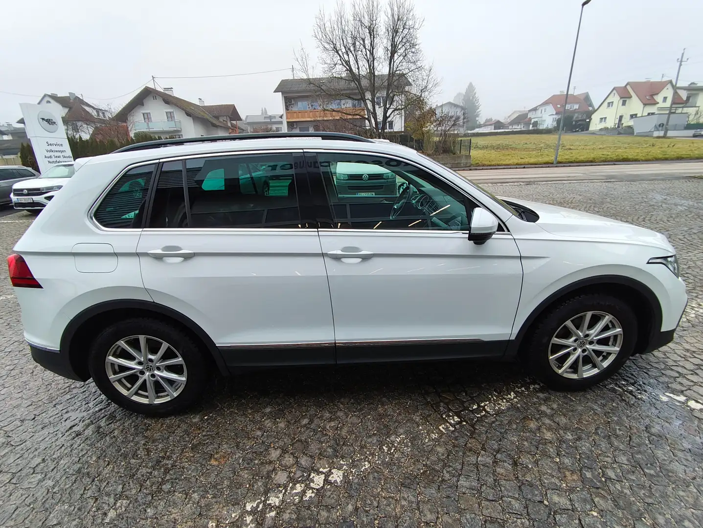 Volkswagen Tiguan Life Weiß - 2