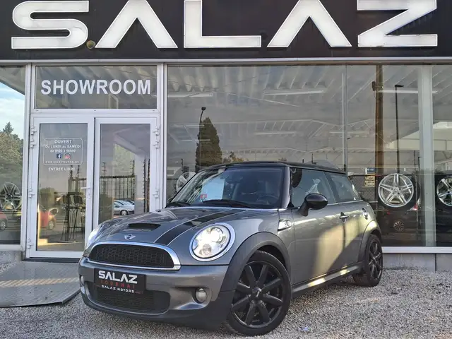 MINI Cooper S Mini 1.6i Cooper S / VENDUE EXPORT // MARCHAND / PRIX FIXE
