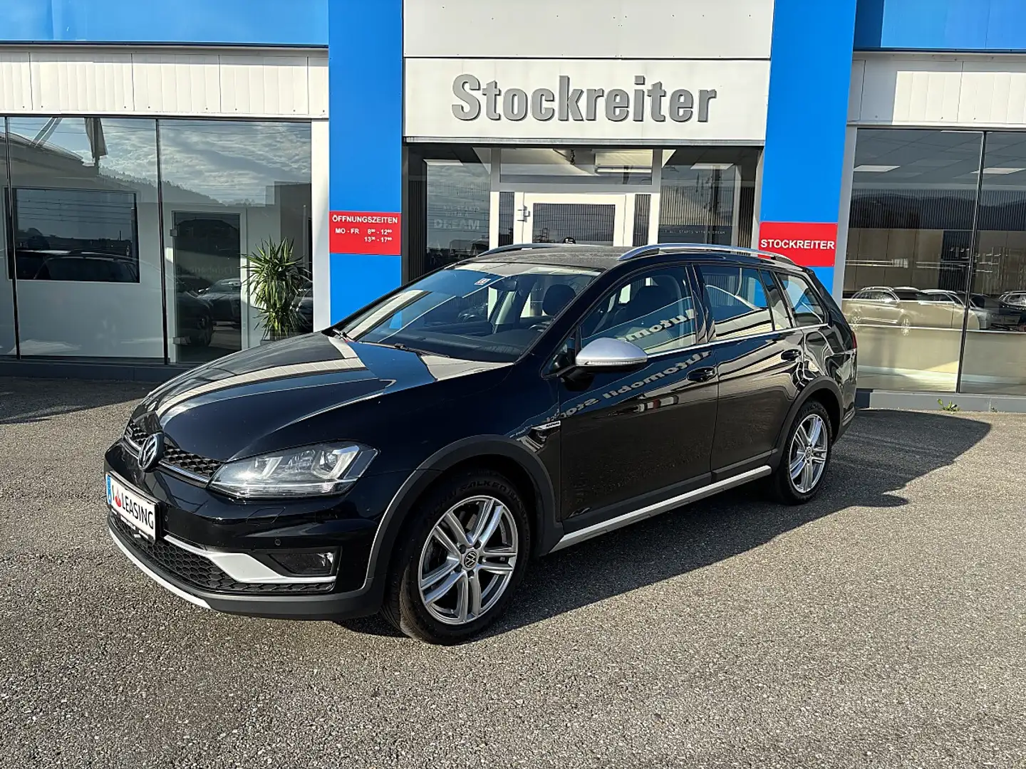 Volkswagen Golf VII Alltrack*Ahk schwenkbar*PDC *Xenon*ALLRAD* Schwarz - 1