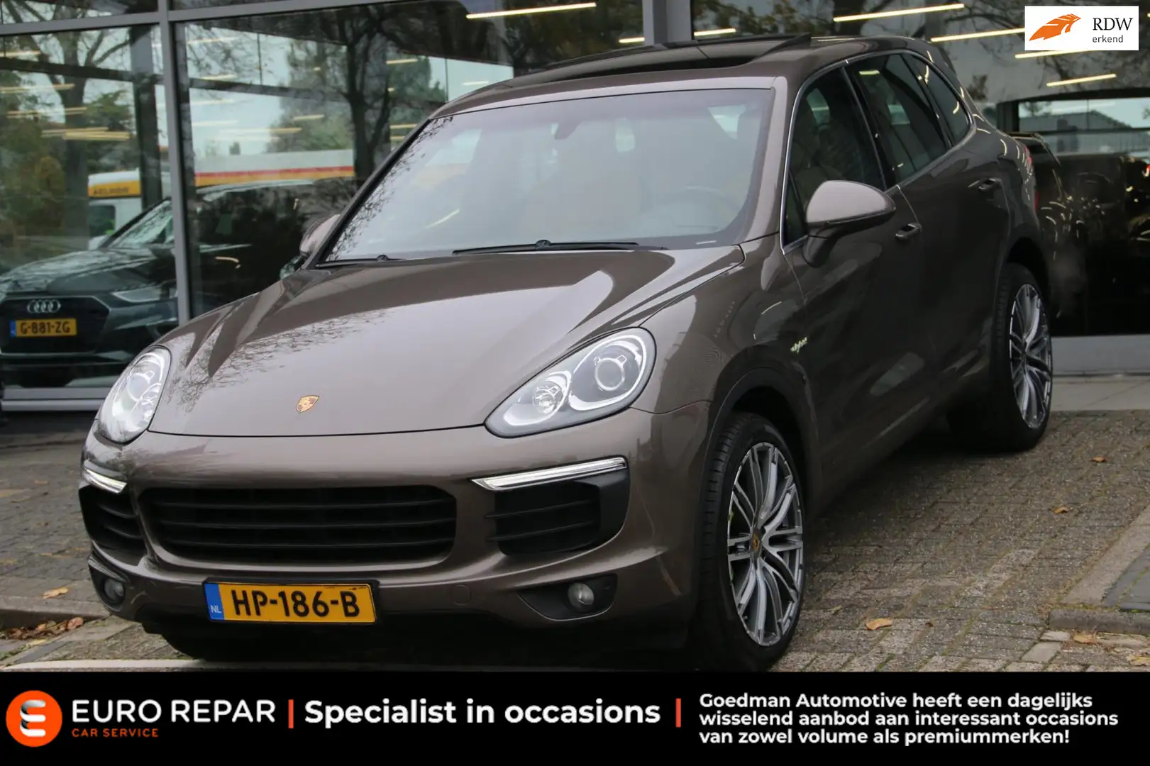 Porsche Cayenne 3.0 S E-Hybrid DEALER OND. NL-AUTO PANO-DAK! Bruin - 1