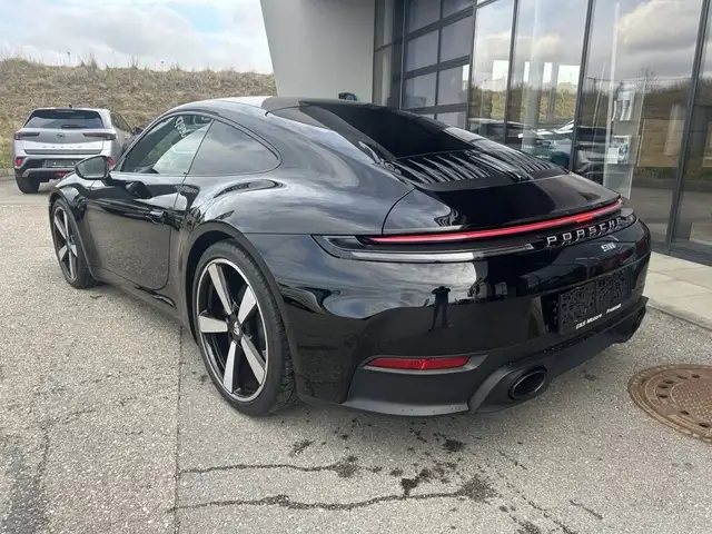 Porsche 911 Carrera Coupé PDK Ansicht 3