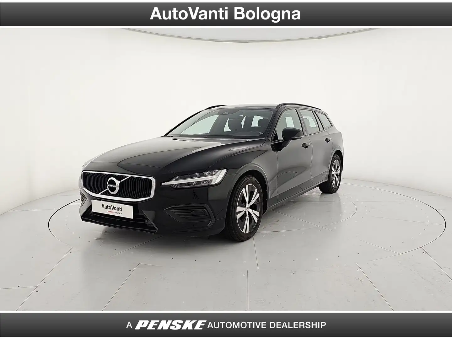 Volvo V60 B4 (d) automatico Core Zwart - 1