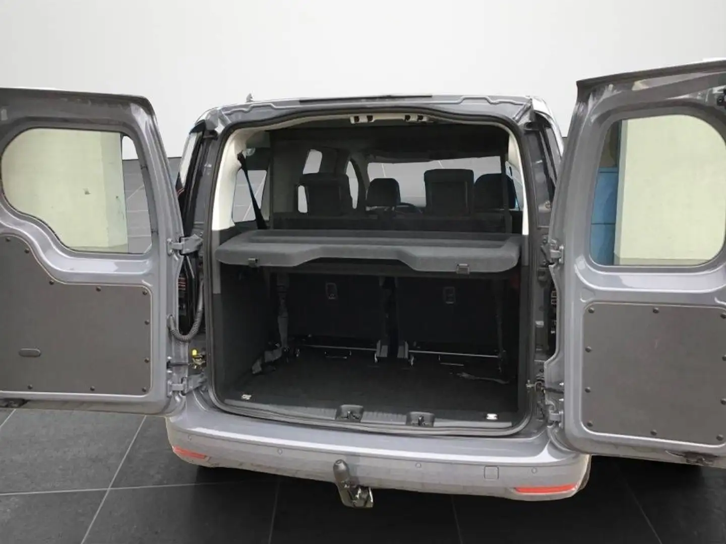 Volkswagen Caddy MAXI DSG Gris - 2