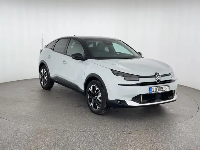 Citroen C4 view 3