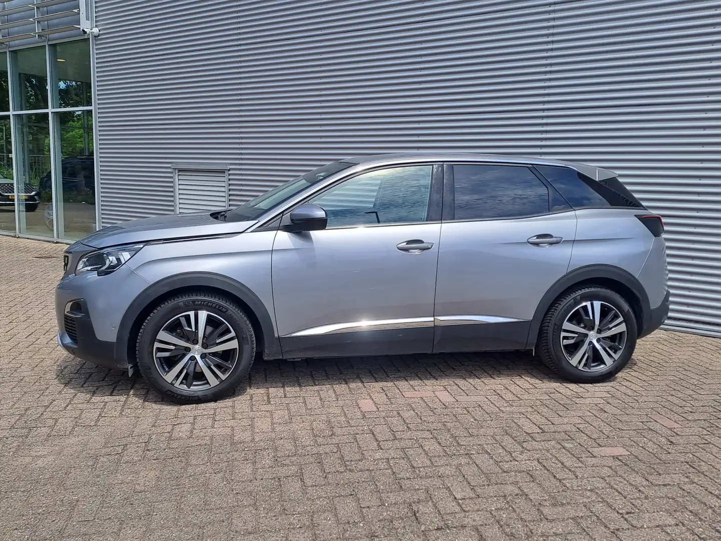 Peugeot 3008 1.2 PureTech Crossway | PDC | Trekhaak | Navi | Cr Grijs - 2