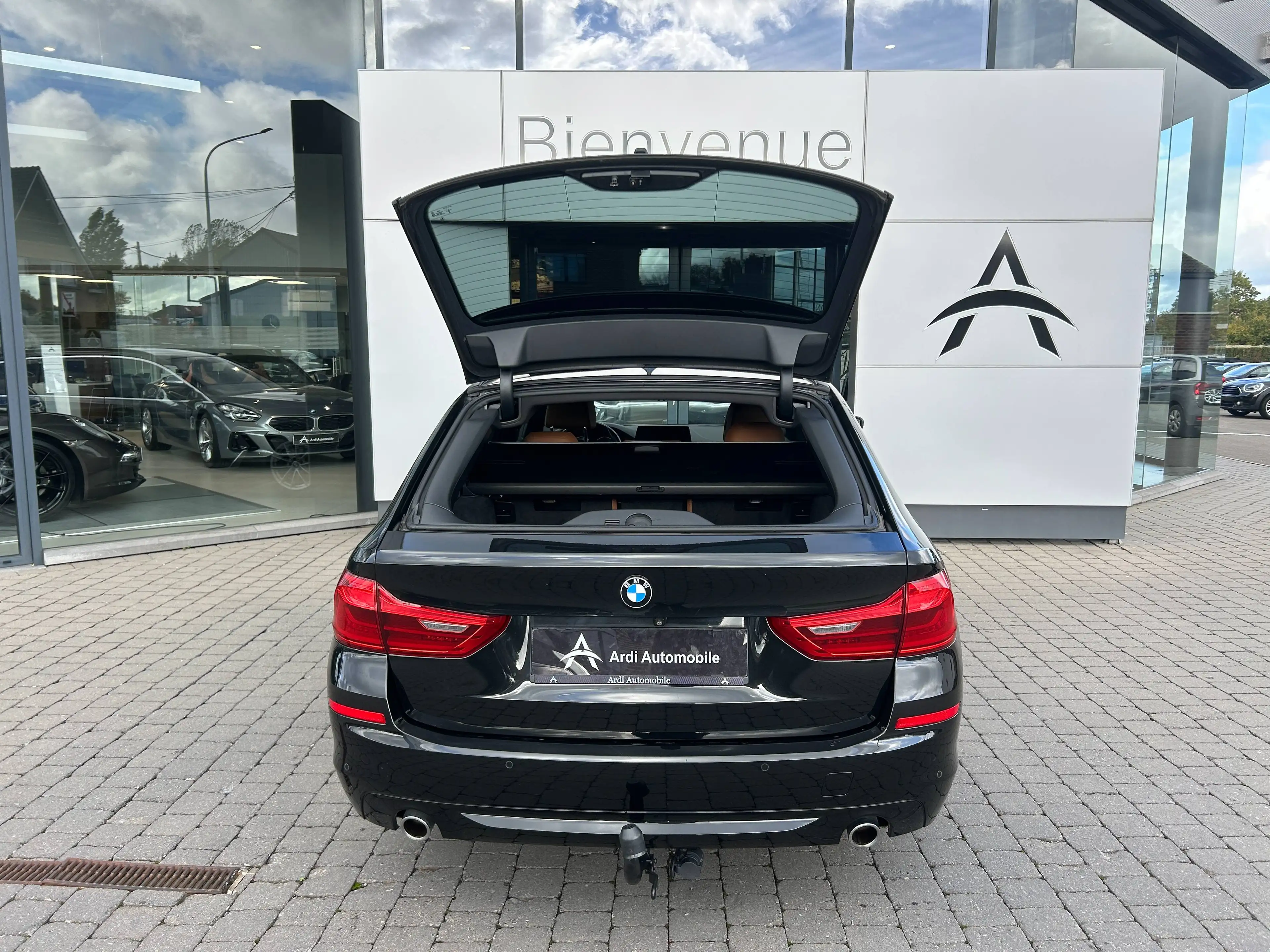 BMW 518 Touring 518 dA *GARANTIE*LED AMBIANCE*CARPLAY*CAMERA* — photo 6