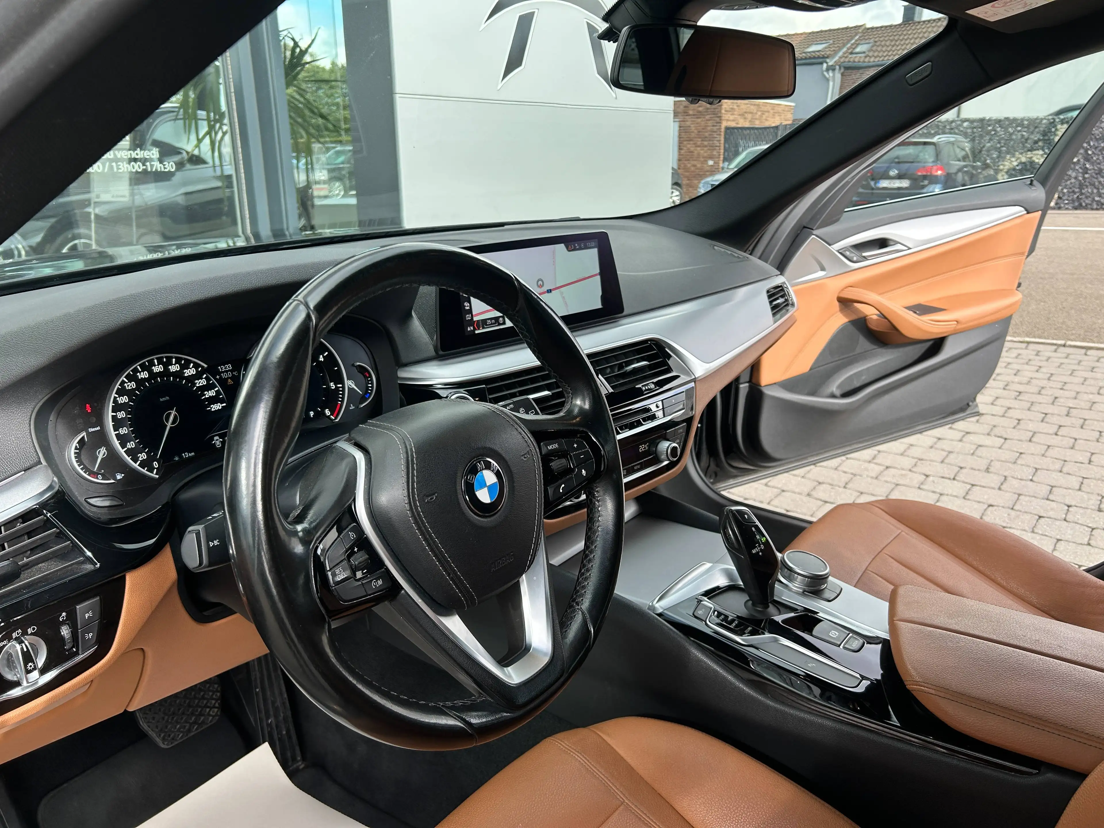 BMW 518 Touring 518 dA *GARANTIE*LED AMBIANCE*CARPLAY*CAMERA* — photo 12