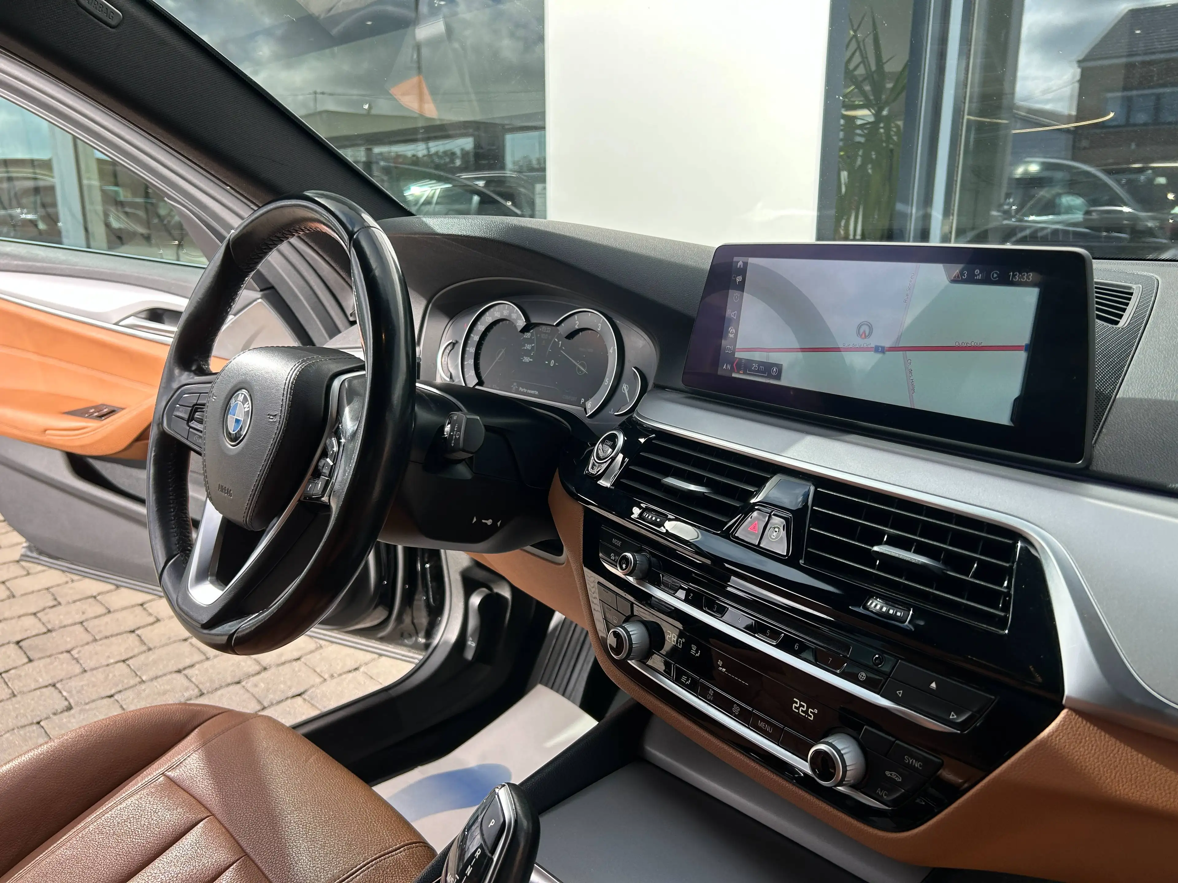 BMW 518 Touring 518 dA *GARANTIE*LED AMBIANCE*CARPLAY*CAMERA* — photo 11