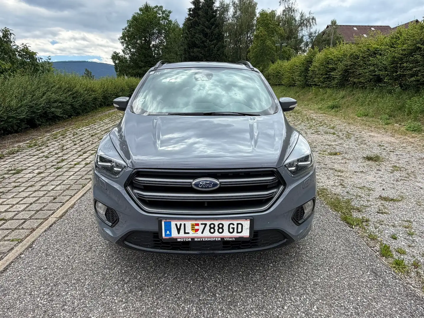 Ford Kuga Kuga 2,0 TDCi ST-Line Powershift Aut. AWD ST-Line Grau - 2