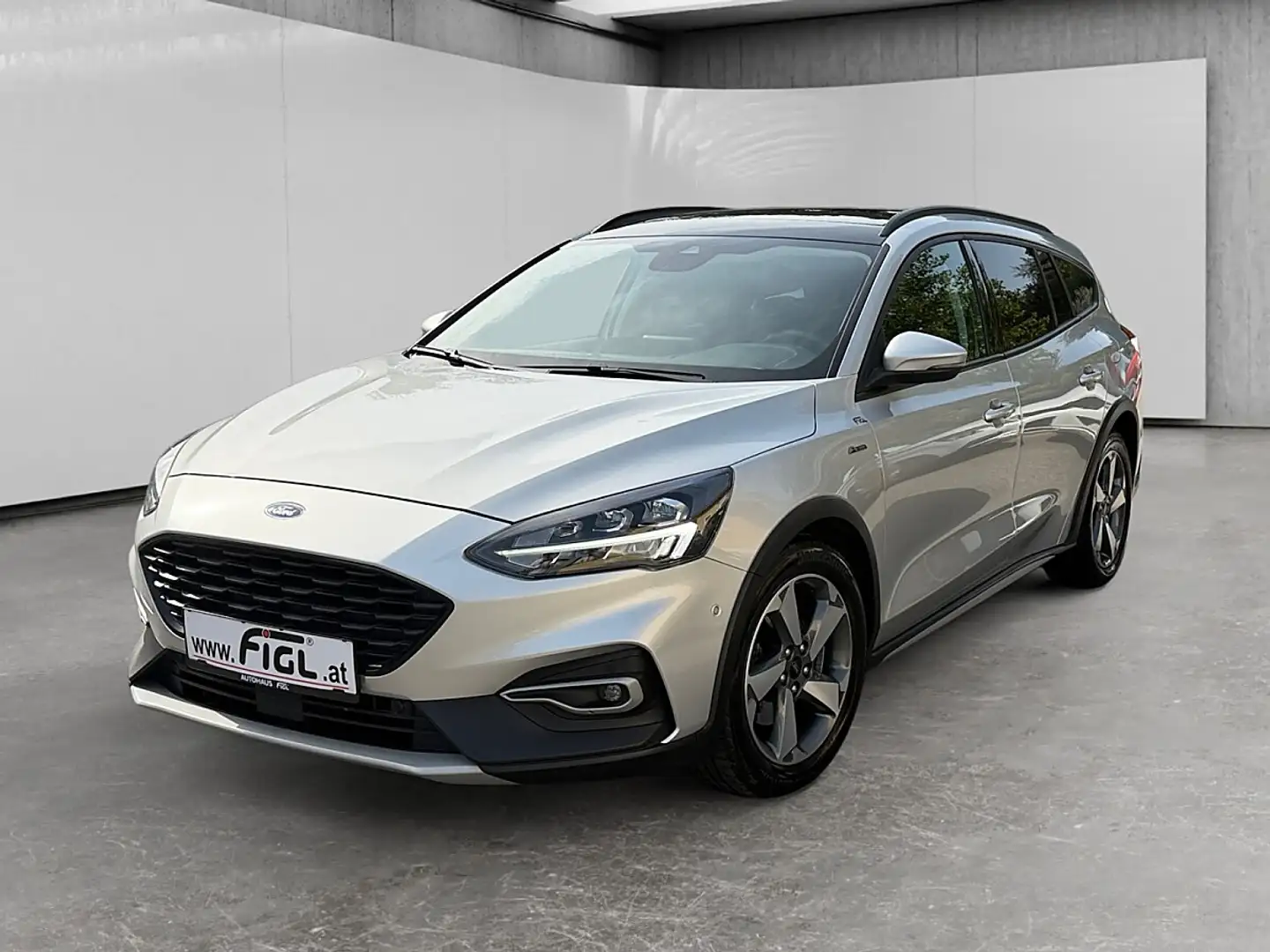 Ford Focus FOCUS TRAVELLER ACTIVE – 150 PS DIESEL | 8-GANG... Silber - 1