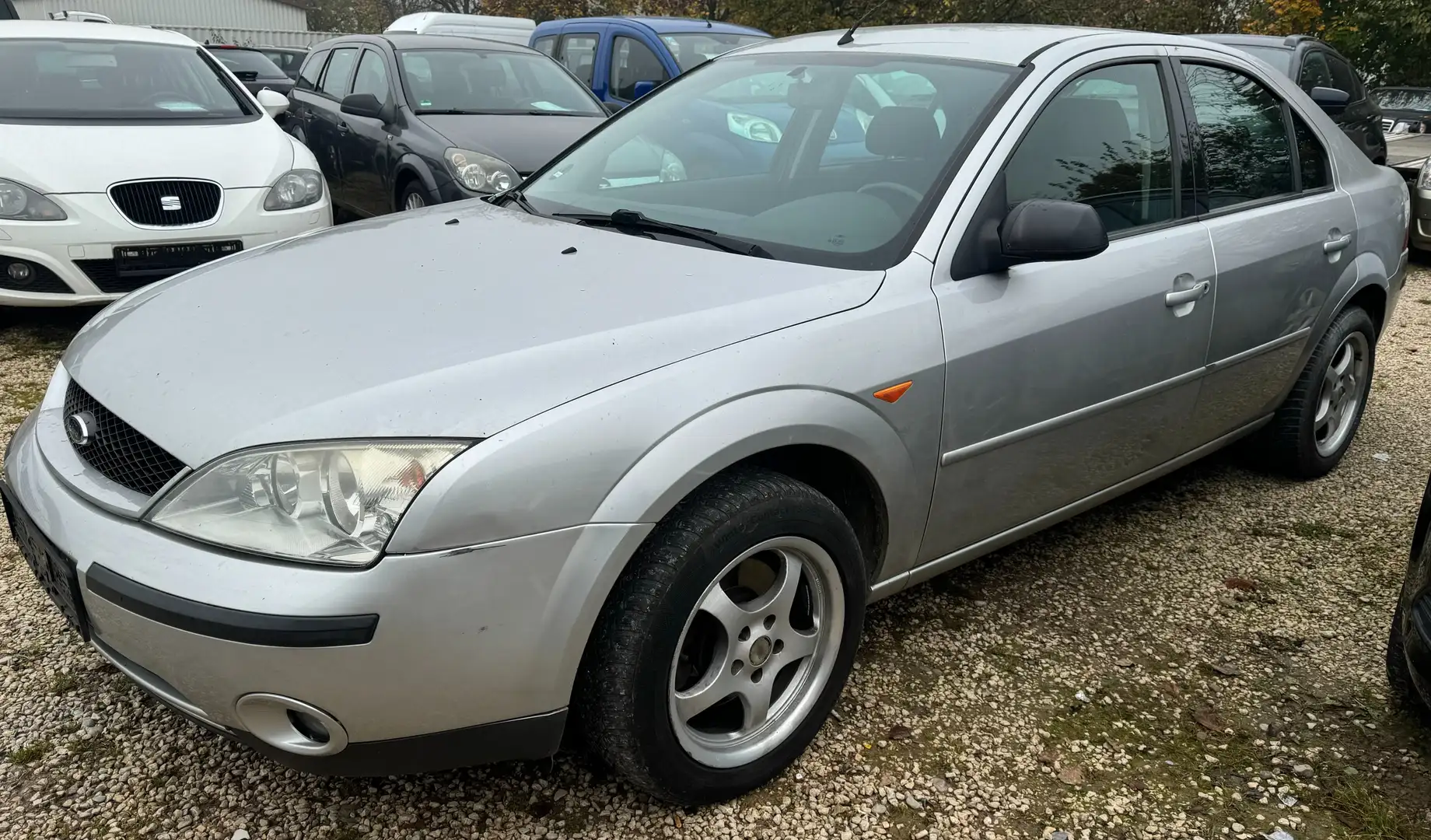 Ford Mondeo 2.0 Trend Stříbrná - 2