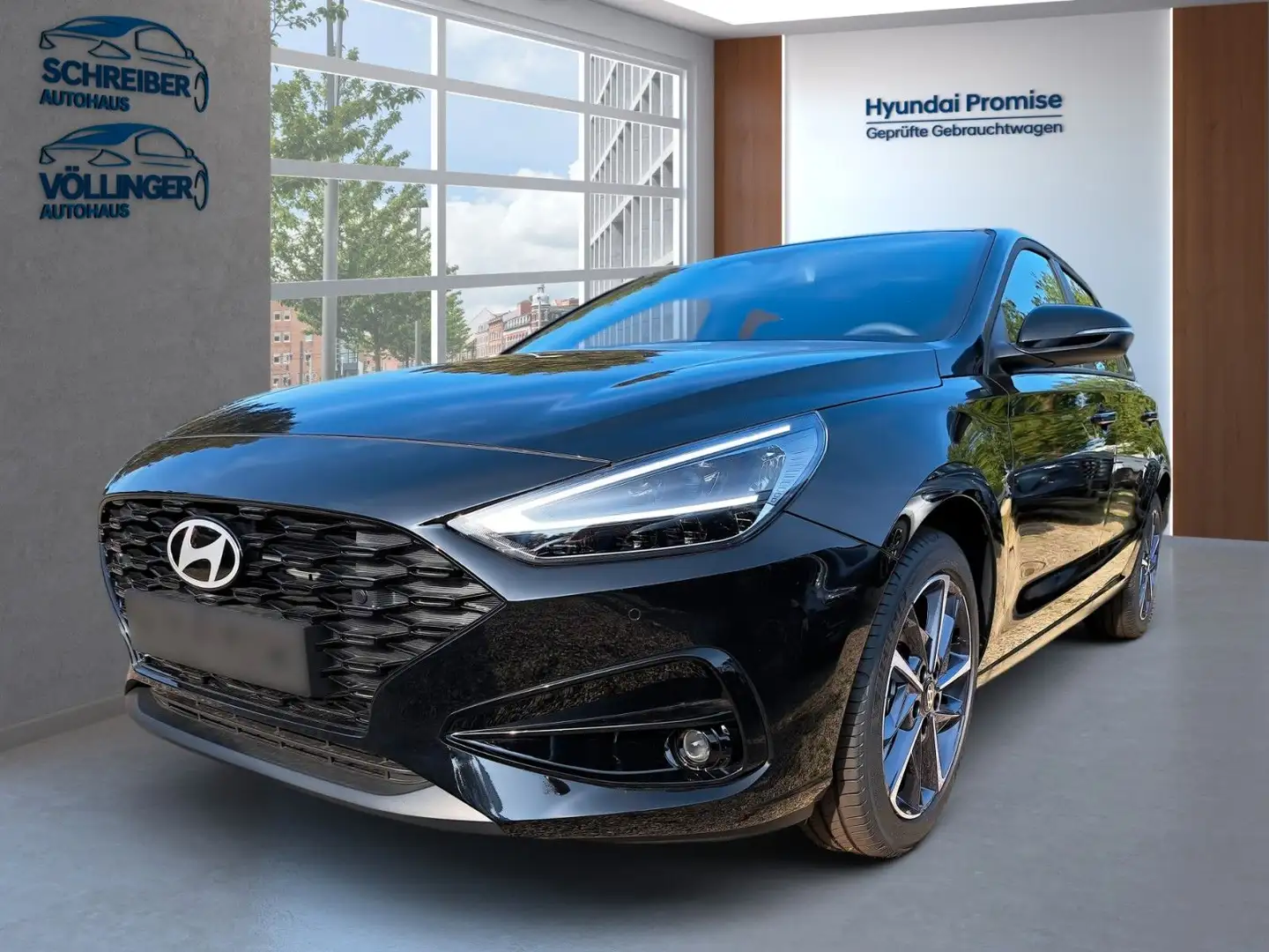 Hyundai i30 Advantage Automatik Modelljahr 25 100PS Schwarz - 1