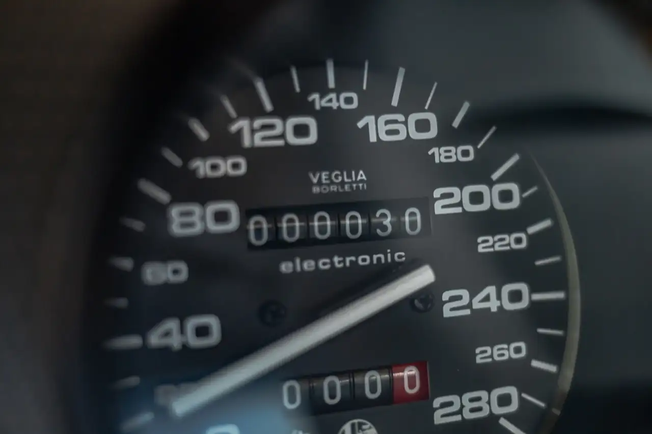 Alfa Romeo SZ 3.0 V6, foto 5