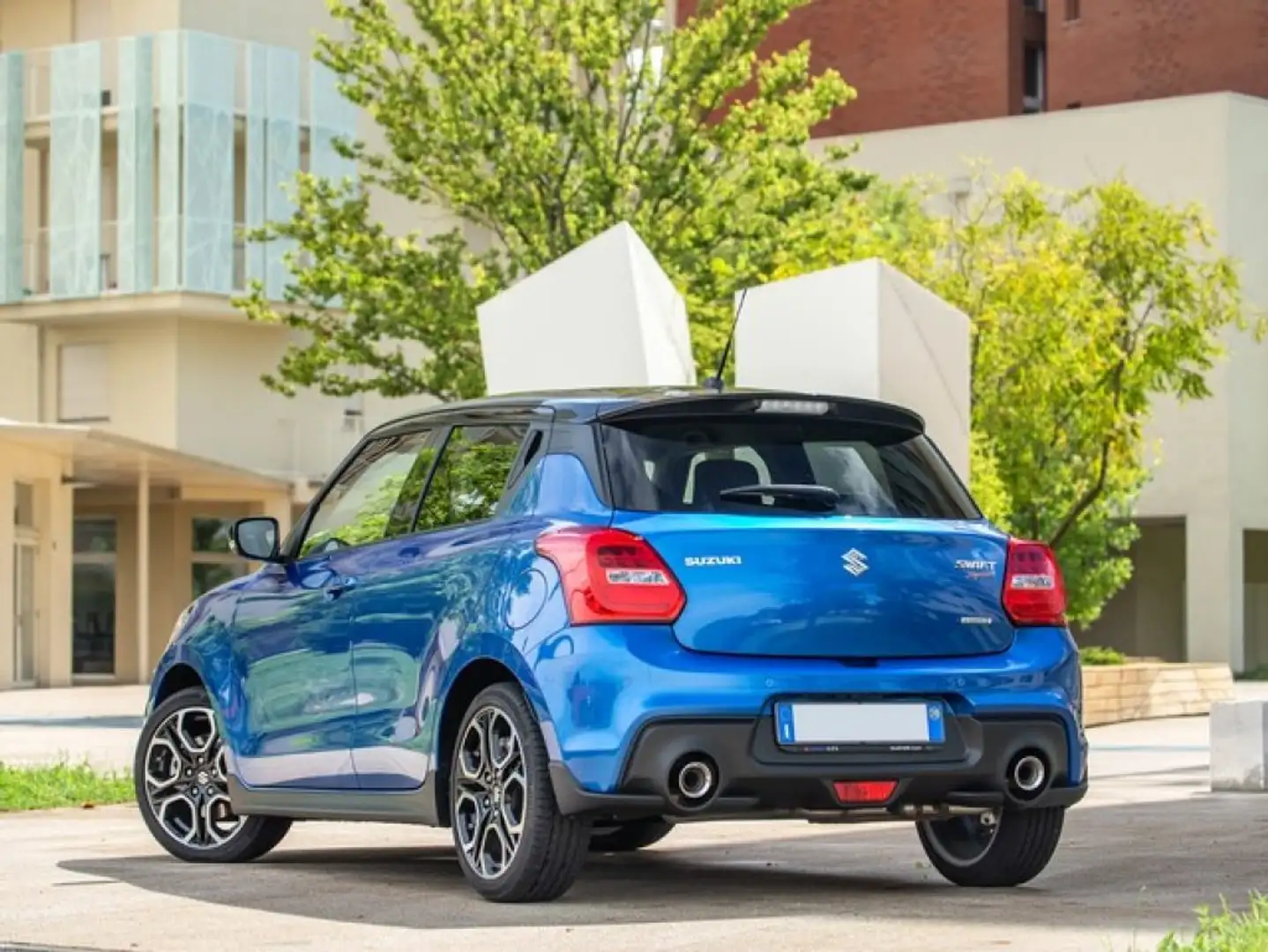 Suzuki Swift Sport 1.4 Hybrid Boosterjet Rood - 1