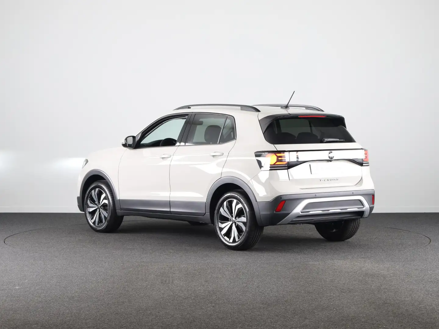 Volkswagen T-Cross Life Edition 1.0 70 kW / 95 pk TSI SUV 5 versn. Ha Gris - 2