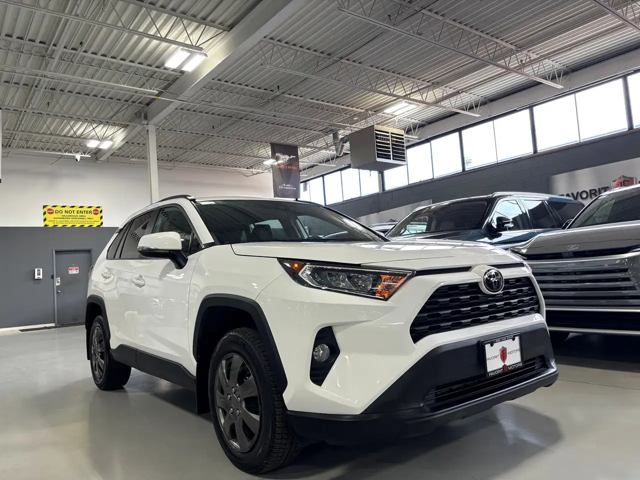 Toyota RAV 4 снимка Toyota RAV 4