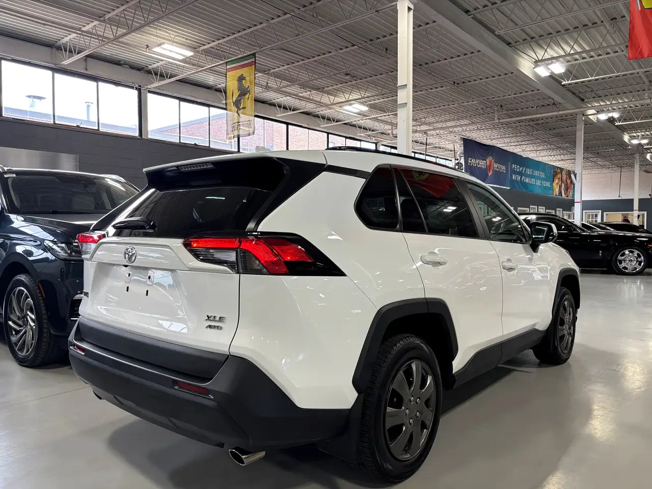 Toyota RAV 4 снимка Toyota RAV 4
