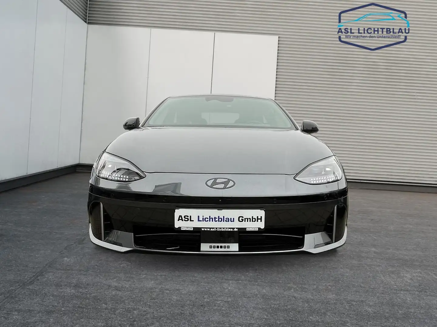 Hyundai IONIQ 6 Allradantrieb 77,4kWh Batt. First Edition 77,4kWh Grau - 2