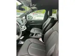 Chrysler Grand Caravan 2027