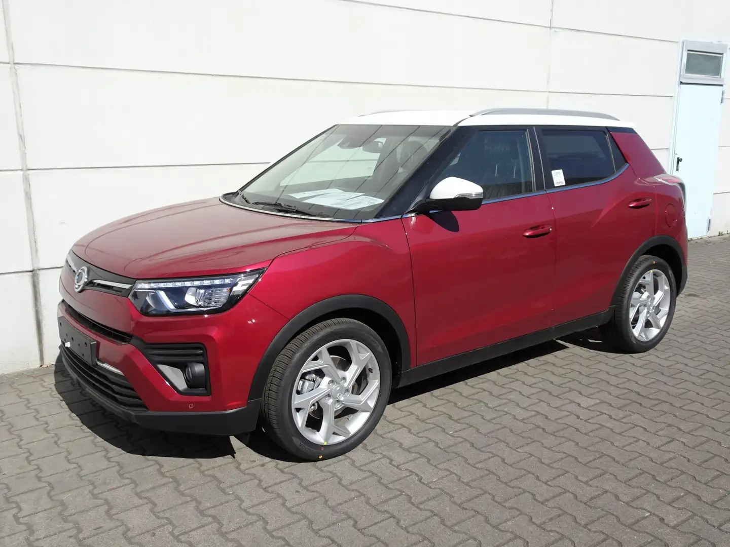 SsangYong Tivoli 1,5 T-GDI Turbo 2WD MT Fizz Navi DAB RKam Red - 2