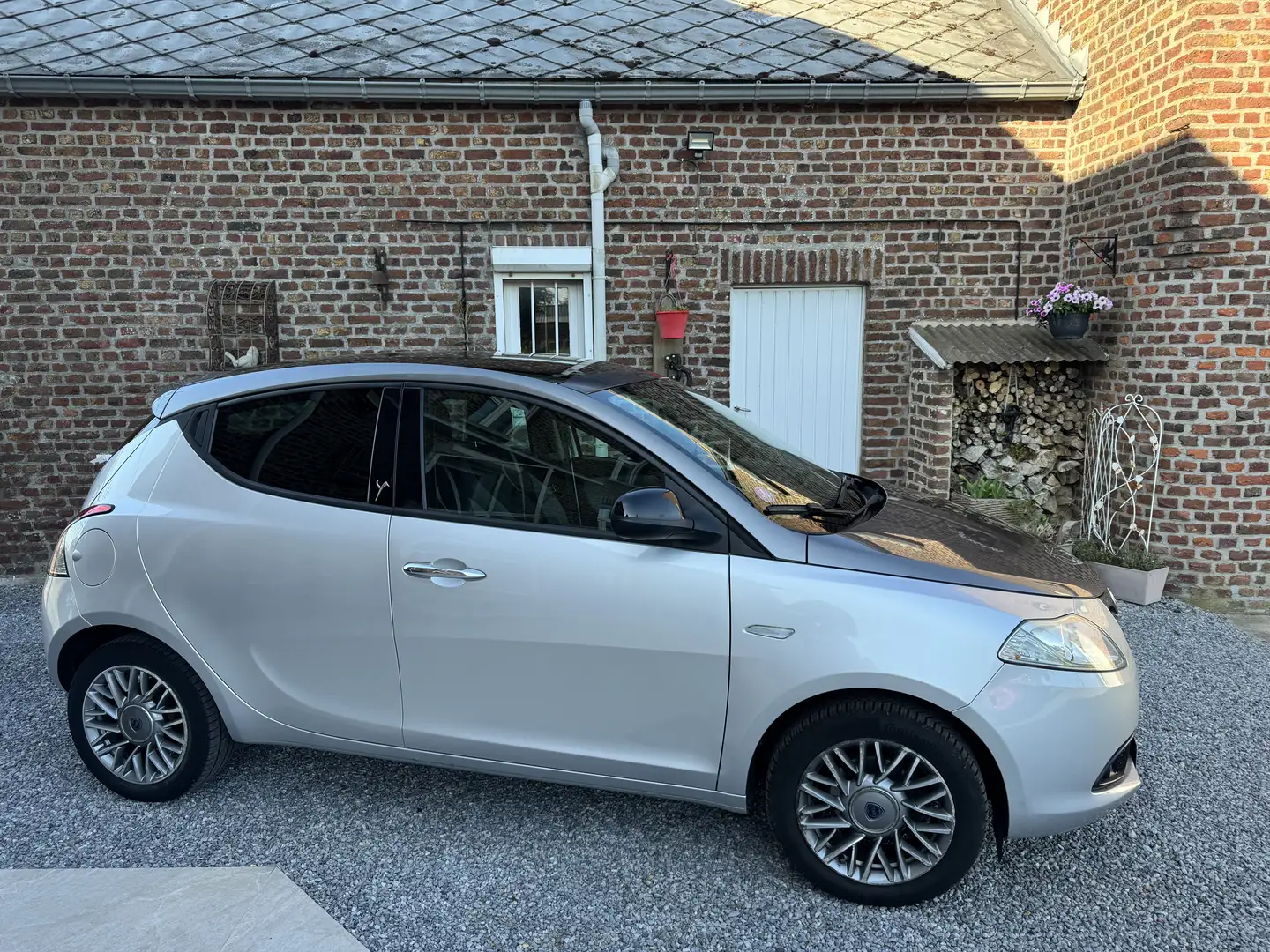 Lancia Ypsilon 1.2i Fire Evo II Silver - 2