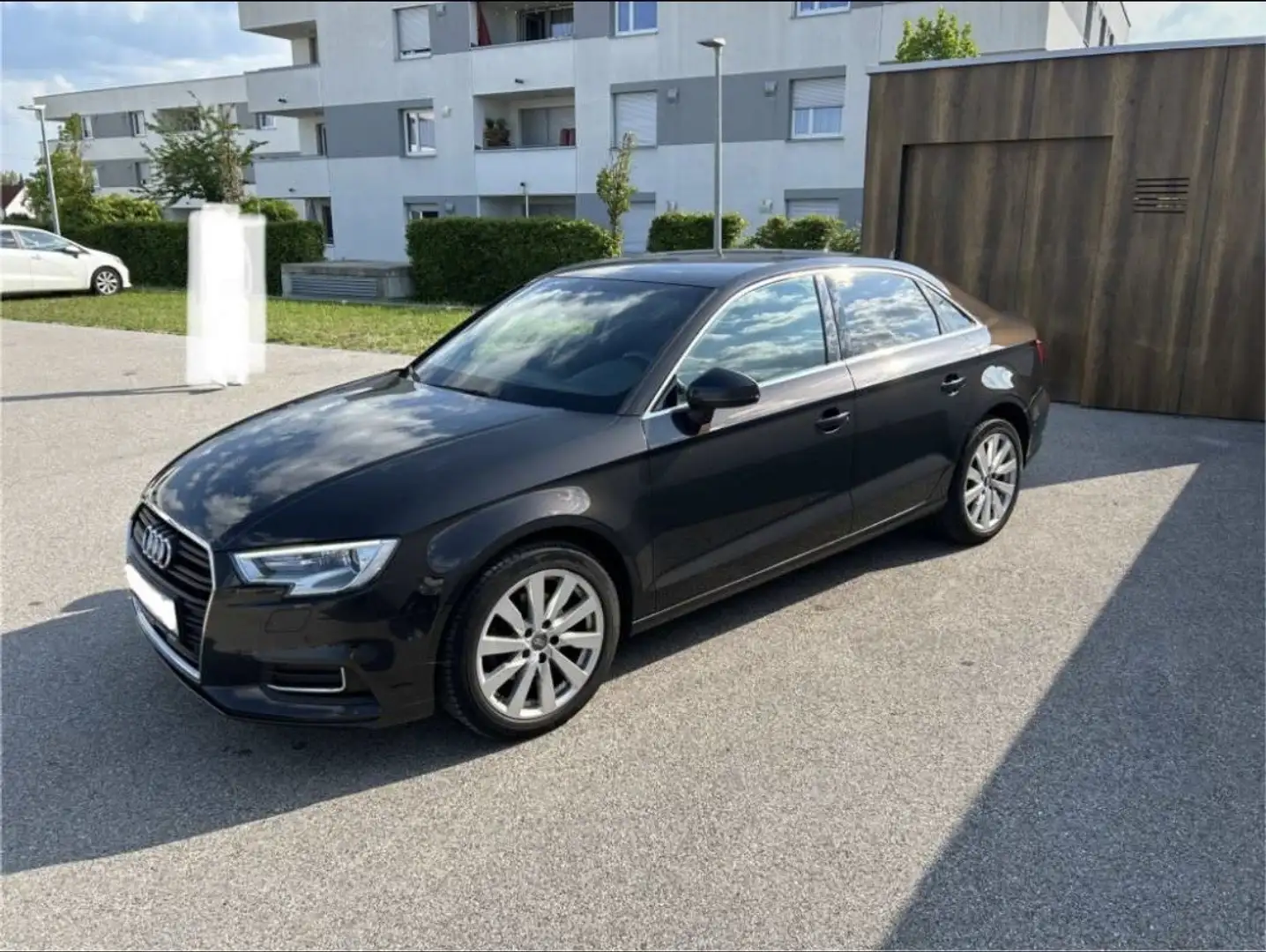 Audi A3 1.6 TDI Limousine S tronic sport - 1