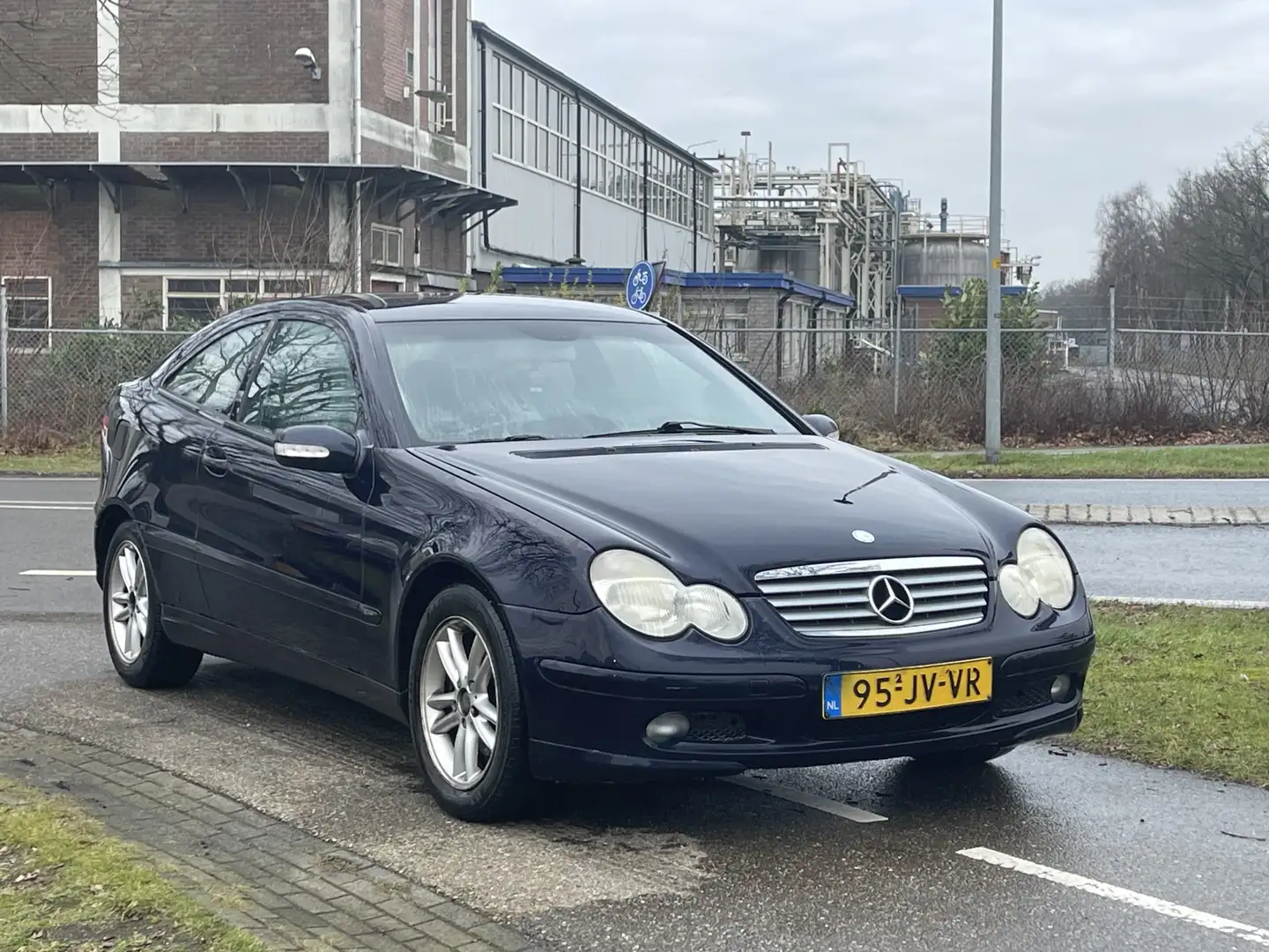 Mercedes-Benz C 180 Sportcoupé K. Class | APK 12-2025 | Airco | Cruise Bleu - 1