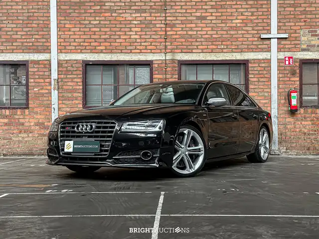 Audi S8 Sedan 4.0 TFSI Quattro V8 Biturbo