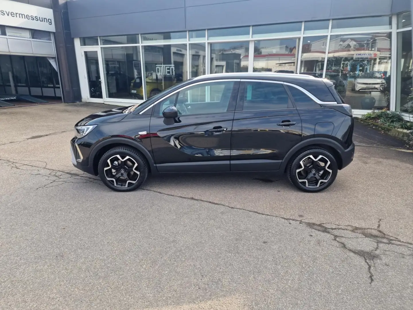 Opel Crossland Ultimate-Paket 1,2 AT+NAV+PANO+APA+SHZ Klima Navi Schwarz - 2