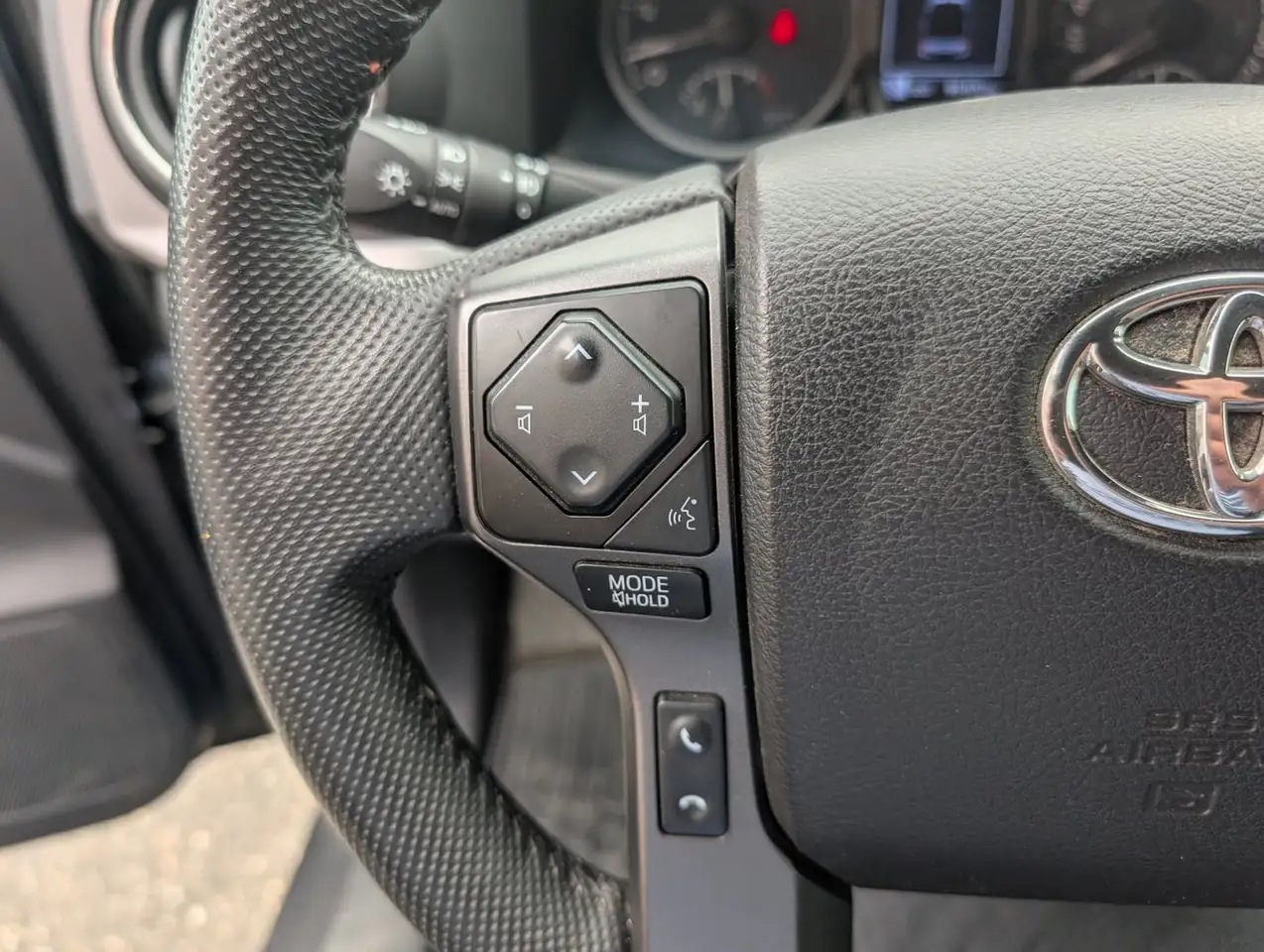 Toyota Tacoma снимка Toyota Tacoma