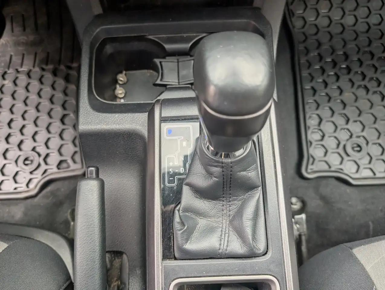 Toyota Tacoma снимка Toyota Tacoma