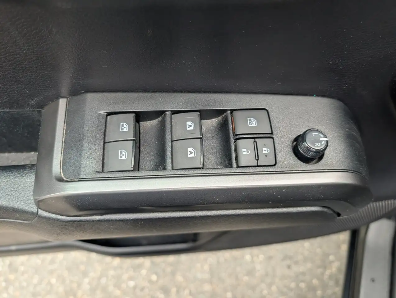 Toyota Tacoma снимка Toyota Tacoma