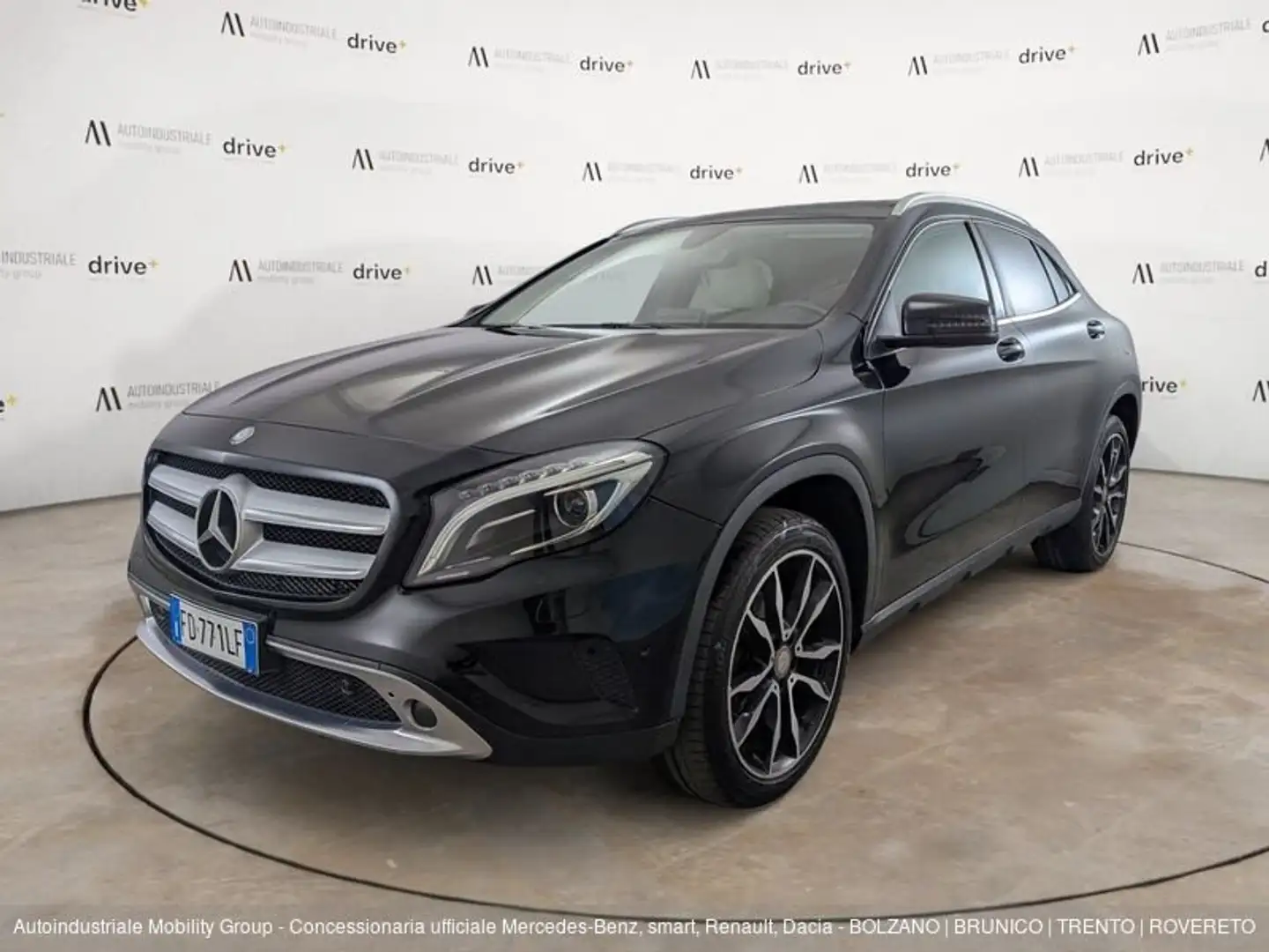 Mercedes-Benz GLA 220 220 D 4MATIC ENDURO AUTOMATIC Černá - 1