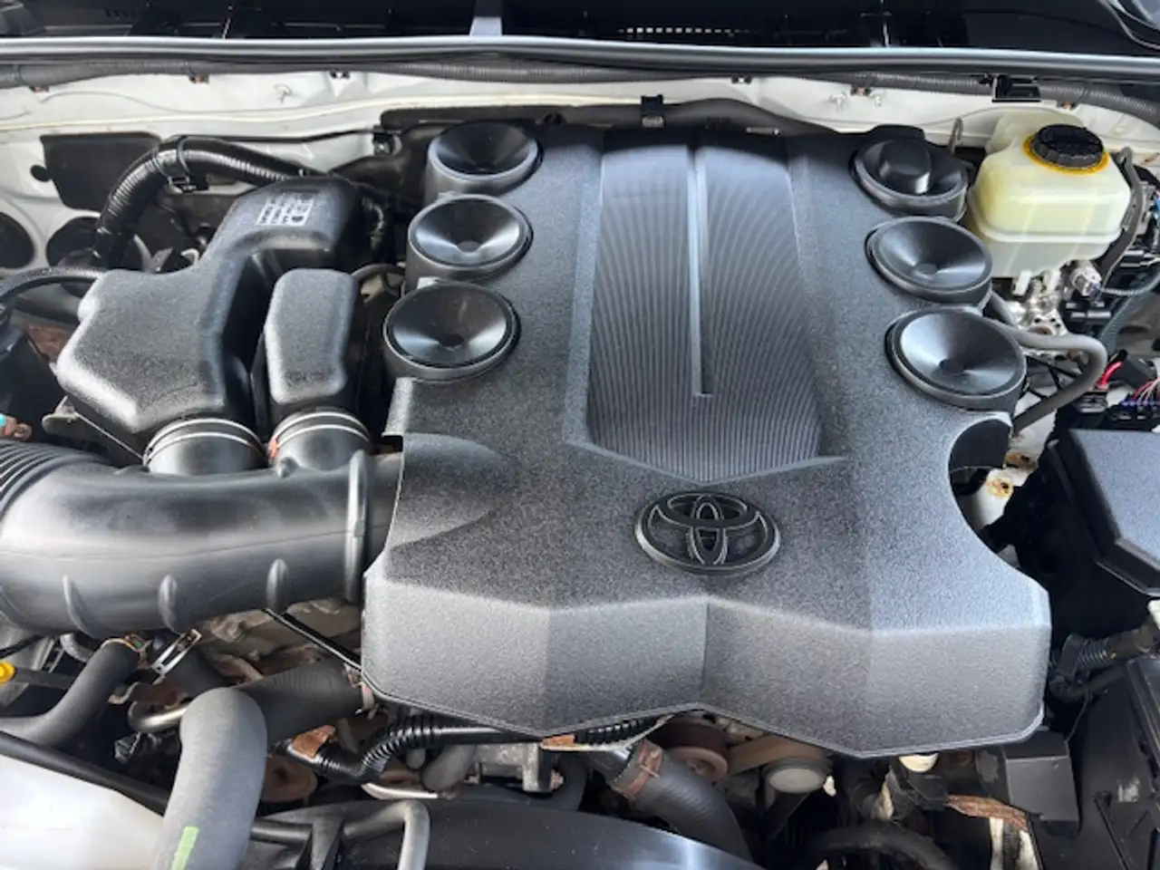 Toyota 4-Runner снимка Toyota 4-Runner