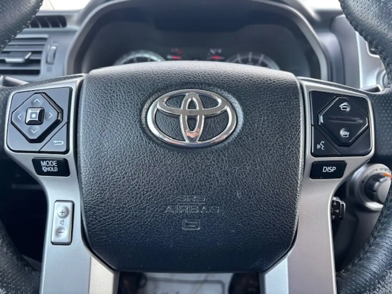 Toyota 4-Runner снимка Toyota 4-Runner