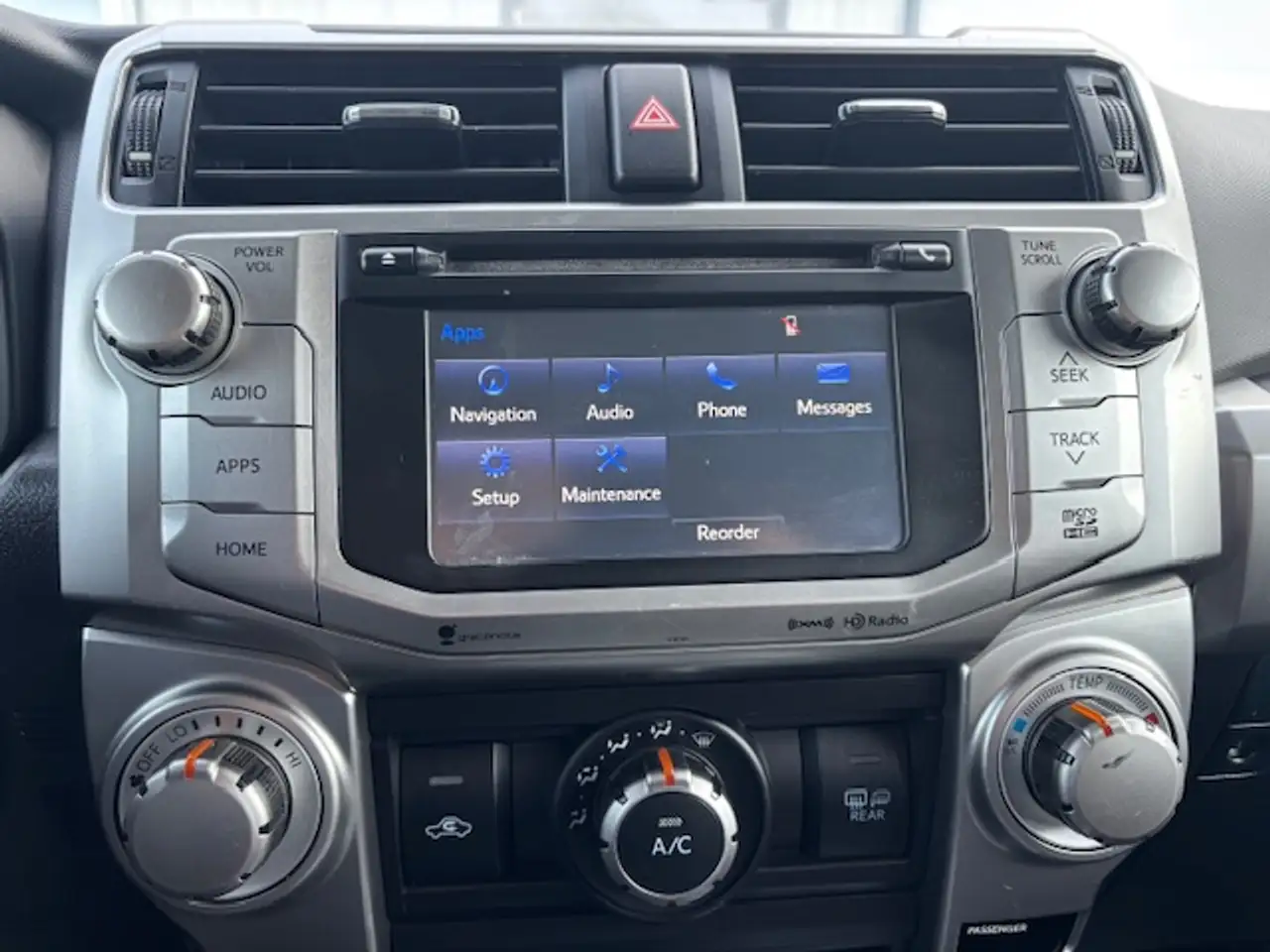 Toyota 4-Runner снимка Toyota 4-Runner