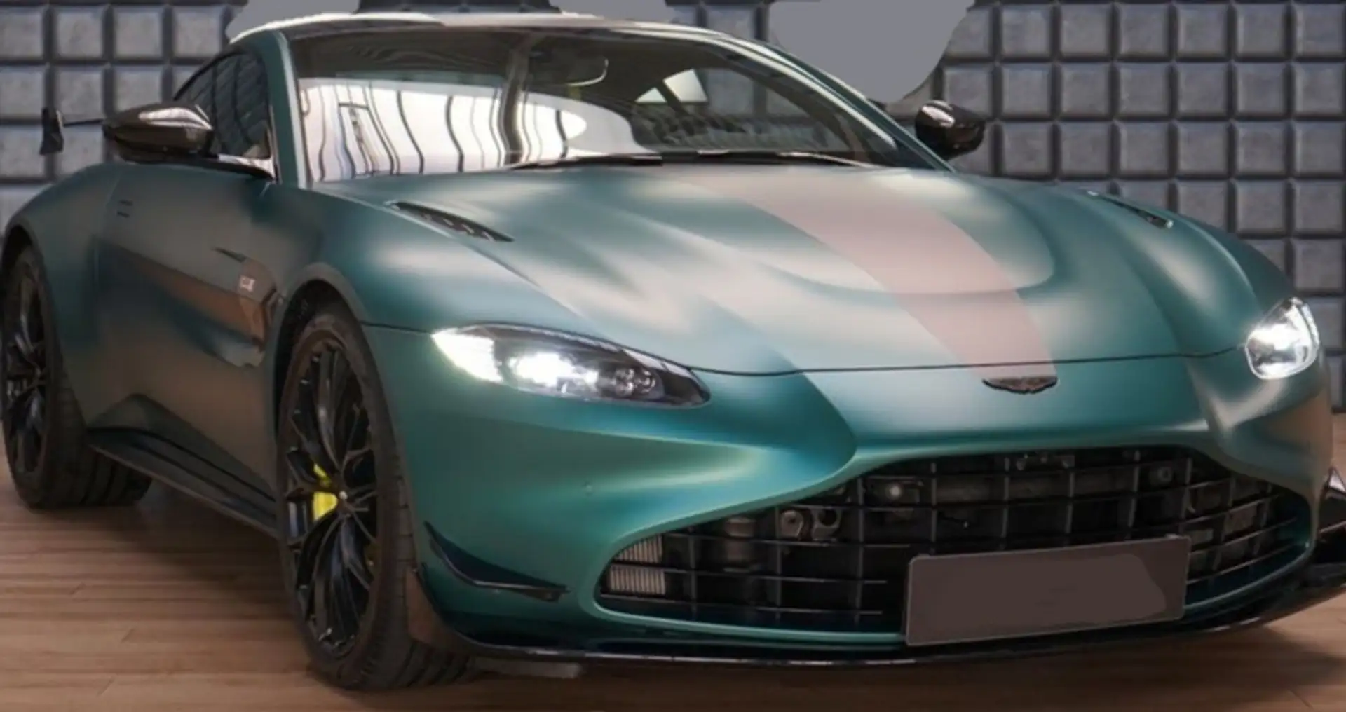 Aston Martin Vantage F1 Edition Groen - 1