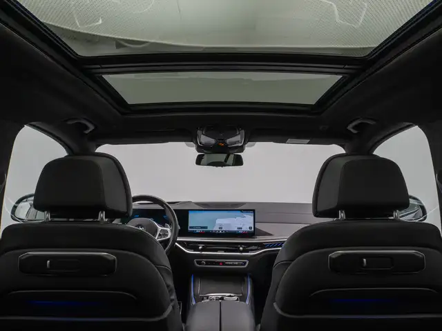 BMW X5 M view 30